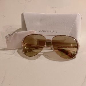Michael Kors Chelsea rose gold sun glasses